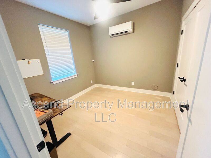 Townhouse for rent at 3155 Saint Elmo Ave #10, Chattanooga, TN 37408