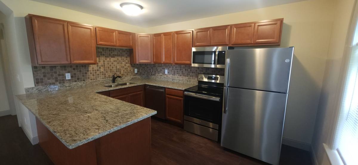 Apartment for rent at 1416 E State St, Rockford, IL 61104