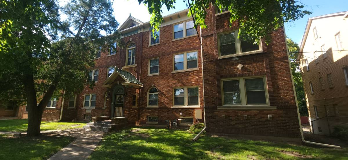 Apartment for rent at 1416 E State St, Rockford, IL 61104