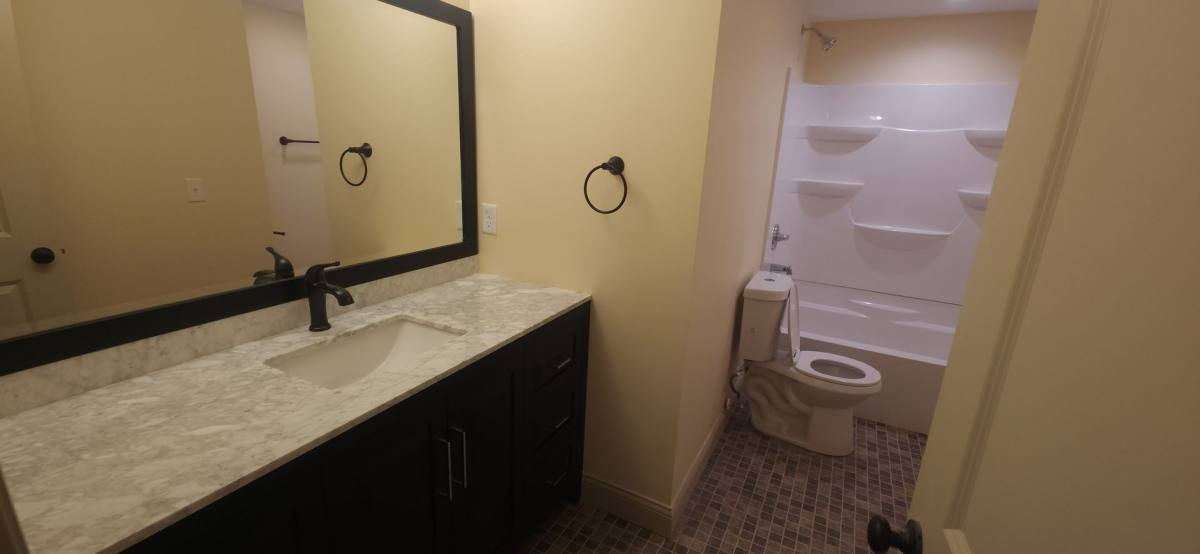 Apartment for rent at 1416 E State St, Rockford, IL 61104