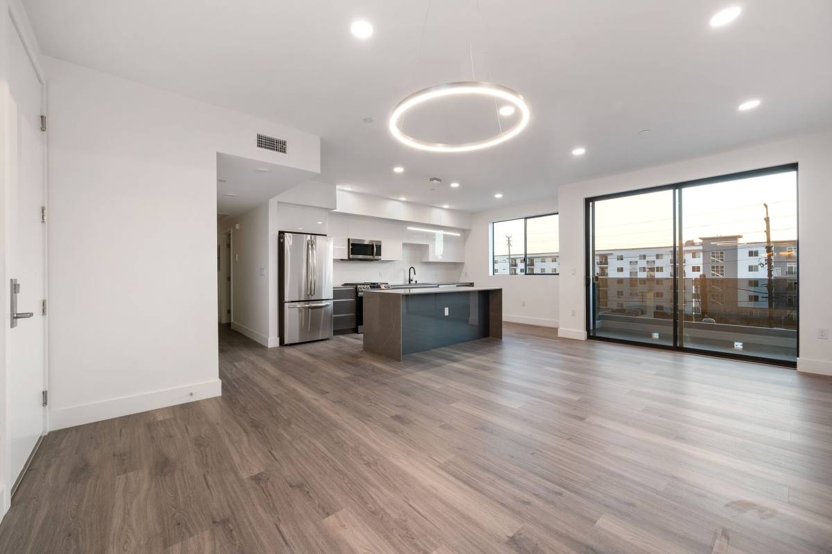 Apartment for rent at 10947 Hartsook St, North Hollywood, CA 91601
