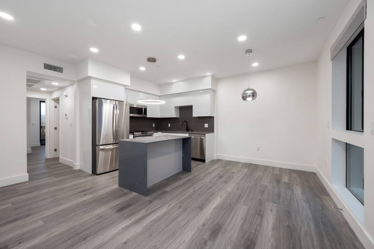 Apartment for rent at 10947 Hartsook St, North Hollywood, CA 91601
