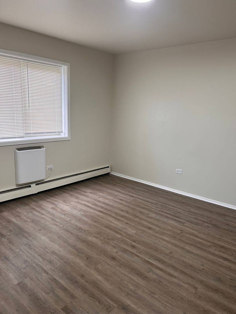 Apartment for rent at 3045 3061 & 3069 Bernice Rd, Lansing, IL 60438