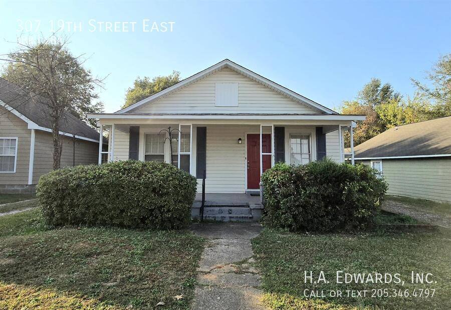 House for rent at 307 19th St E, Tuscaloosa, AL 35401