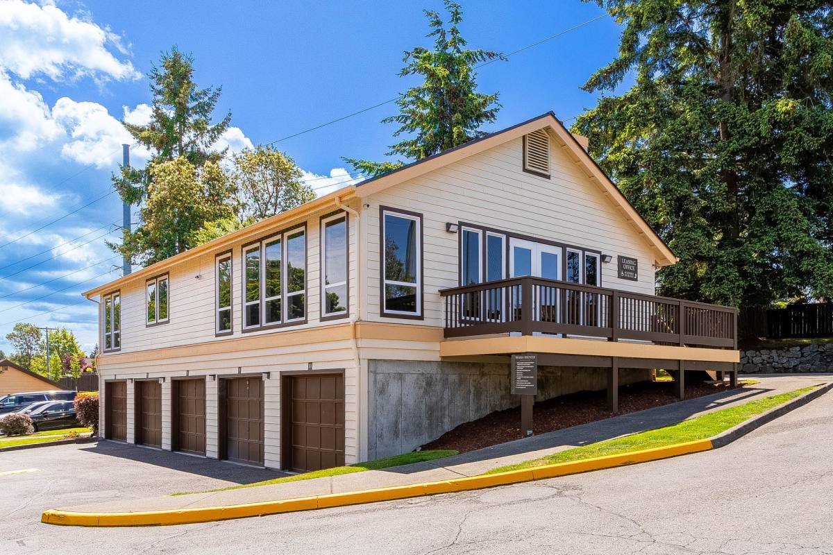 Apartment for rent at 2802 N Narrows Dr, Tacoma, WA 98407