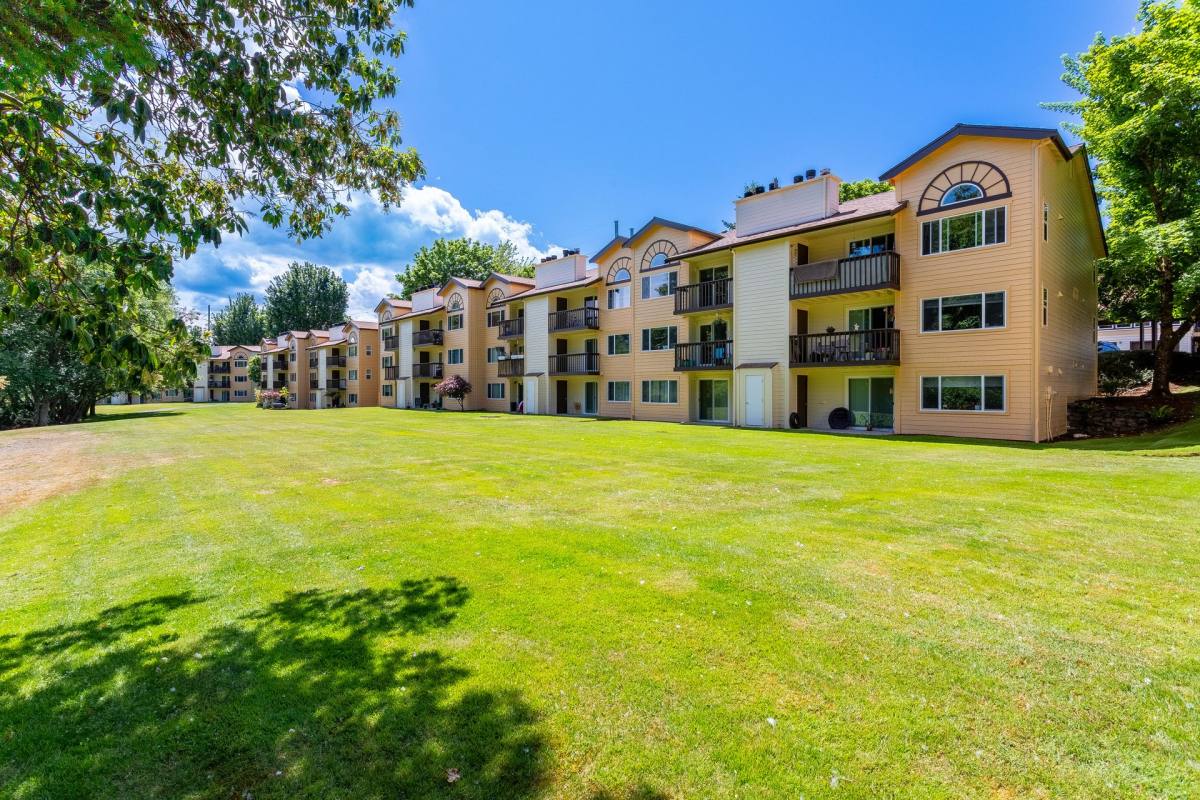 Apartment for rent at 2802 N Narrows Dr, Tacoma, WA 98407