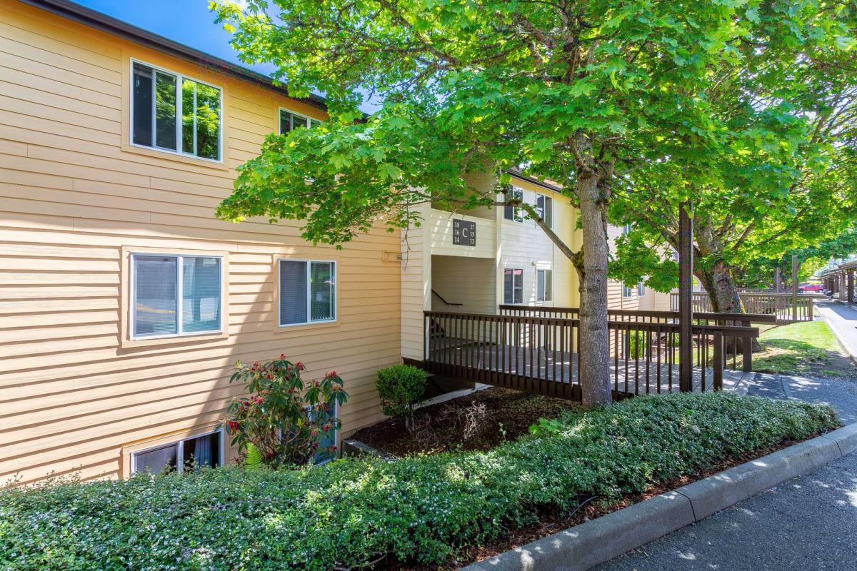 Apartment for rent at 2802 N Narrows Dr, Tacoma, WA 98407