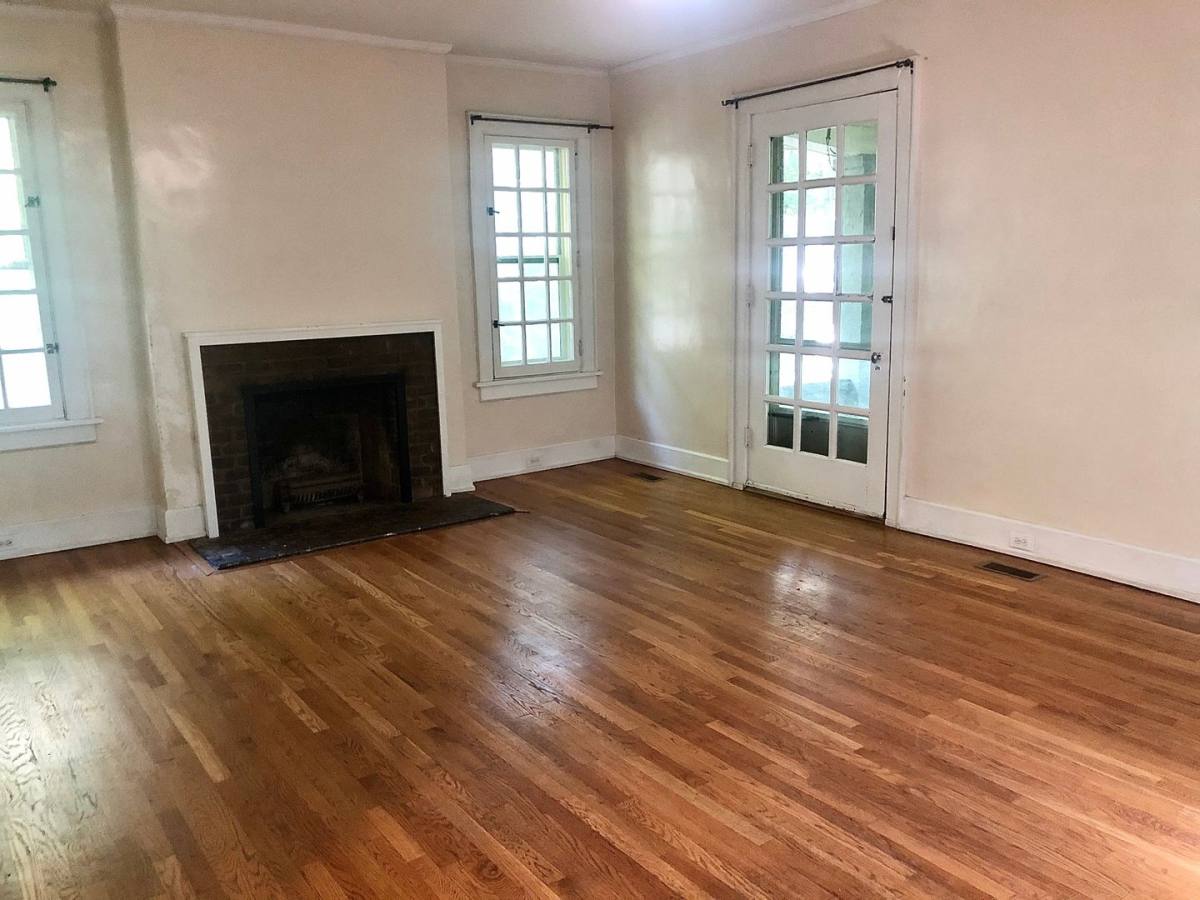 Apartment for rent at 2034 Iuka Ave, Columbus, OH 43201
