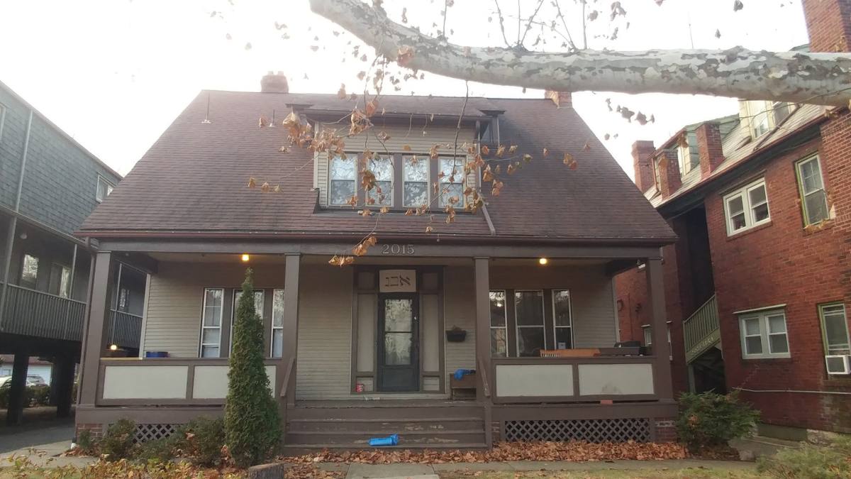 House for rent at 2015 Summit St, Columbus, OH 43201