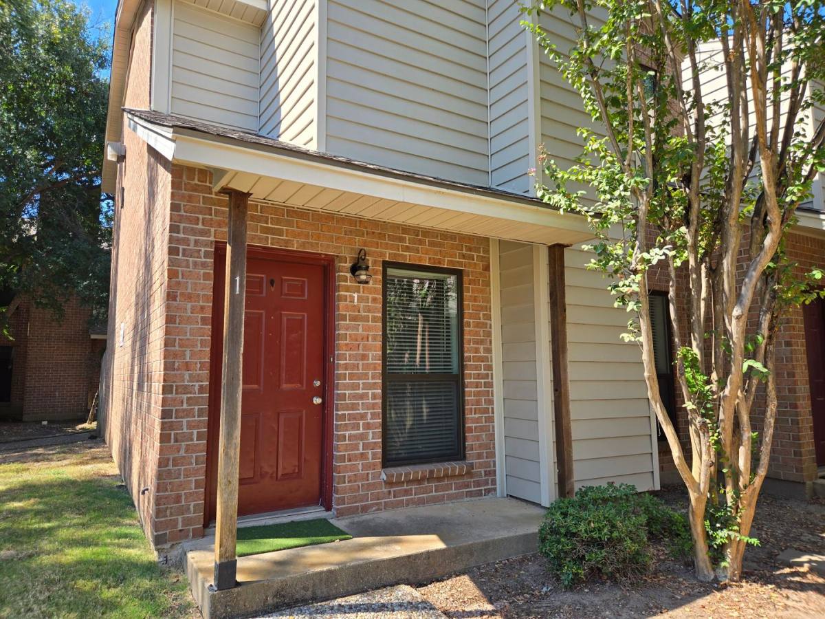 Condo for rent at 1904 Dartmouth St, College Station, TX 77840