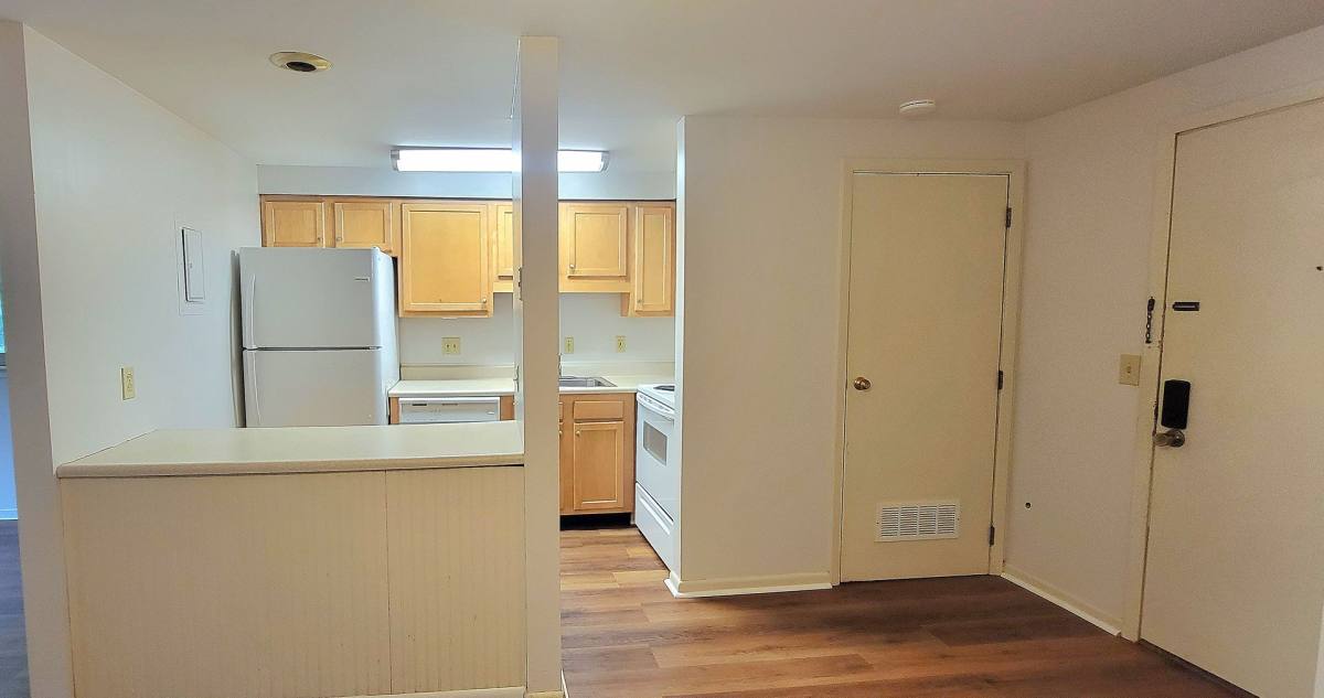 Apartment for rent at 2024 Summit St, Columbus, OH 43201