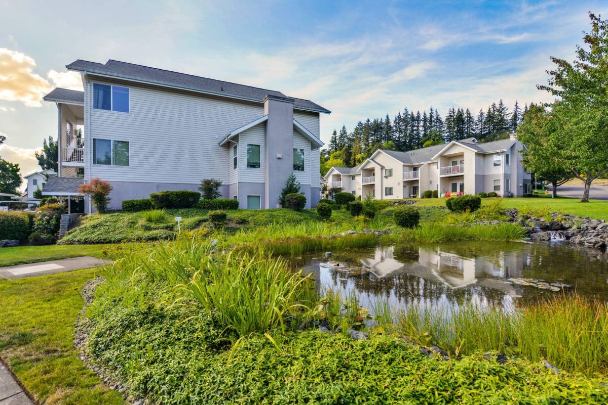 Apartment for rent at 808 Pool St, Eugene, OR 97401