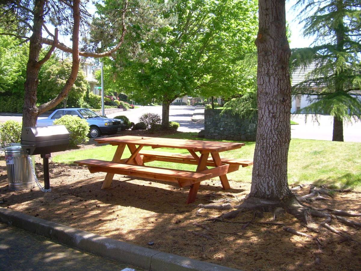 Apartment for rent at 808 Pool St, Eugene, OR 97401