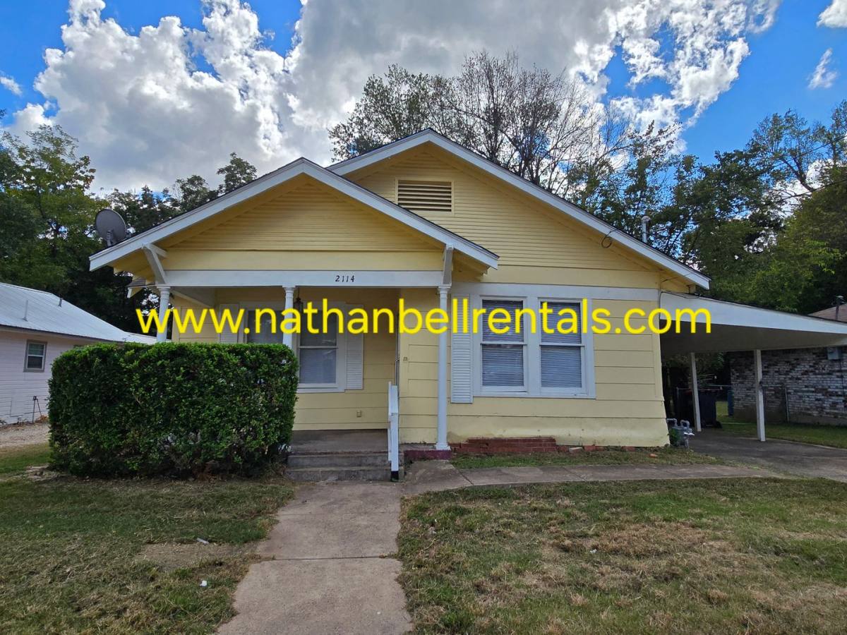 House for rent at 2114 Culbertson St, Paris, TX 75460