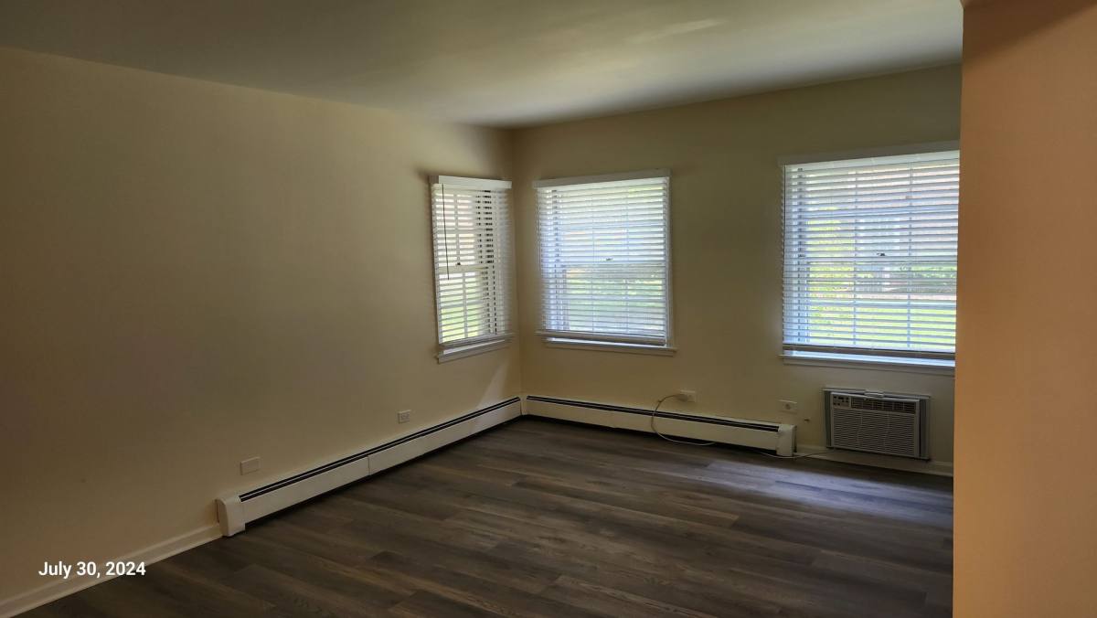 Apartment for rent at 2620 Central St, Evanston, IL 60201
