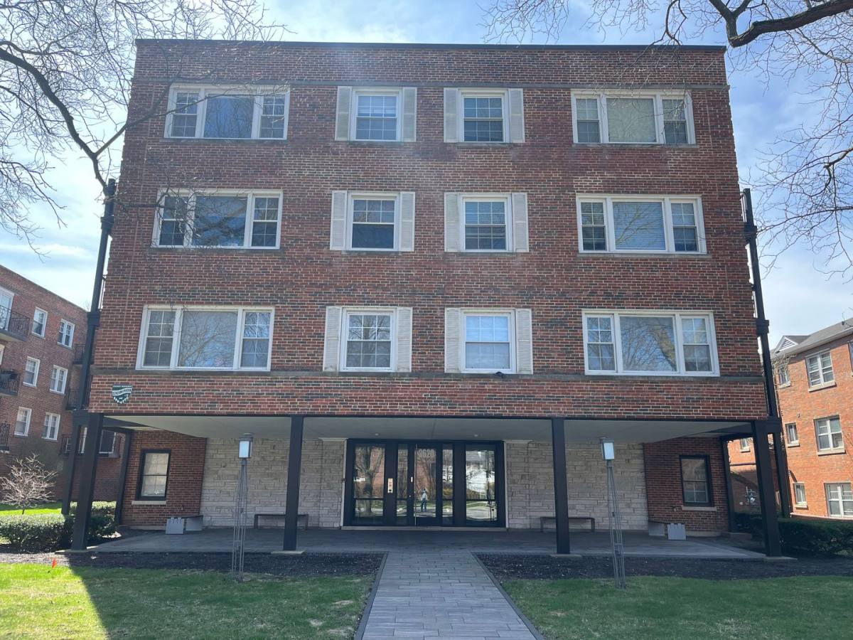 Apartment for rent at 2620 Central St, Evanston, IL 60201
