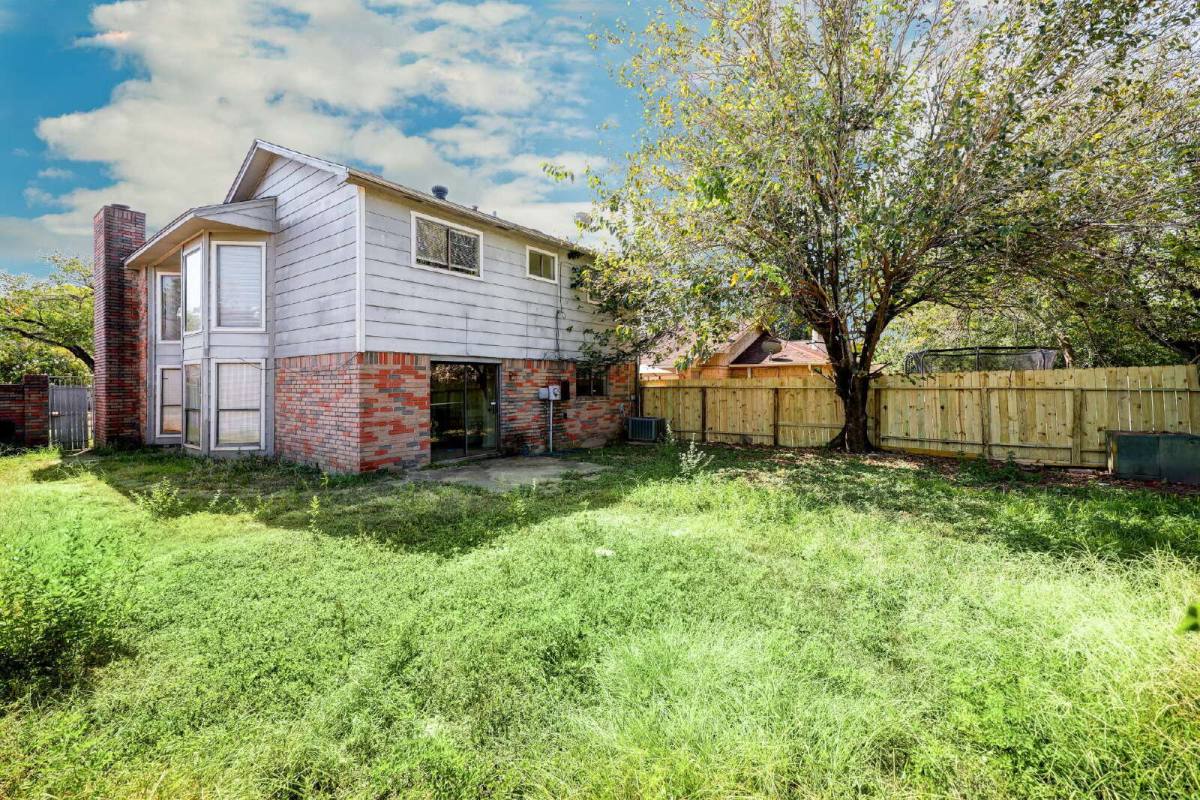 House for rent at 10731 Staghill Dr, Houston, TX 77064