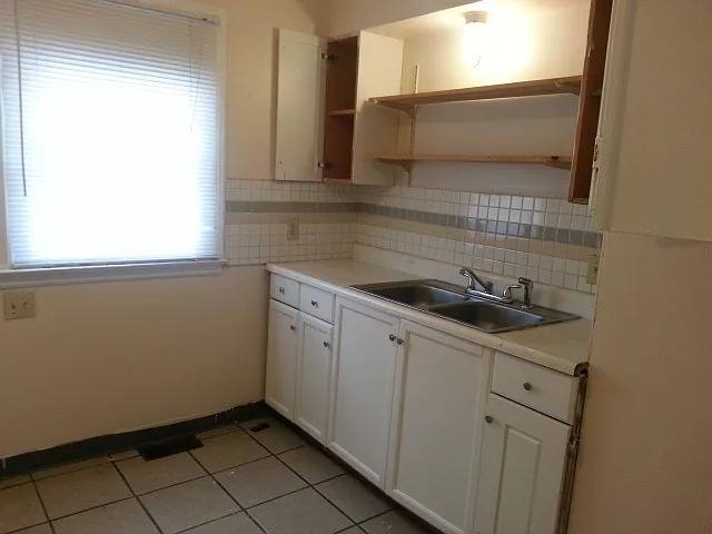 Townhouse for rent at 1300 E 18th Ave, Columbus, OH 43211