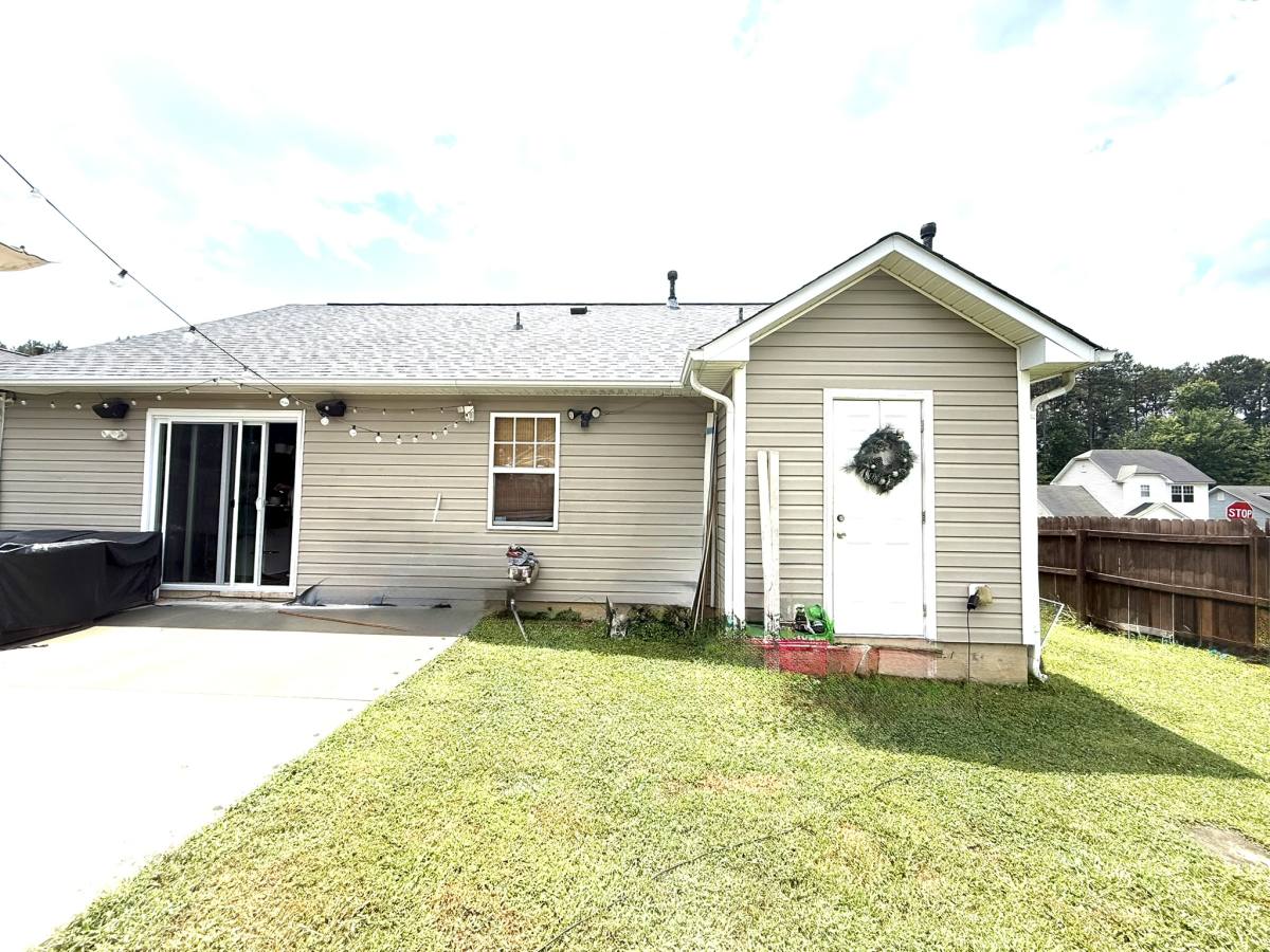 House for rent at 856 Raindrops Rd, Gastonia, NC 28054
