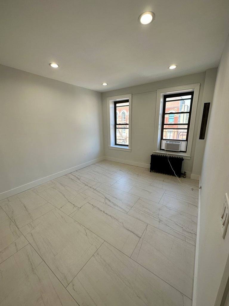 Apartment for rent at 170 E 100th St #5F, New York, NY 10029