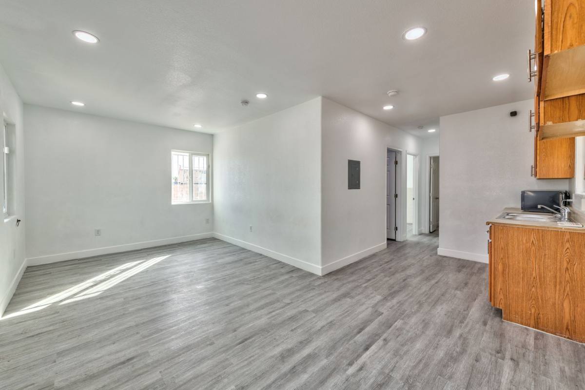 Apartment for rent at 339 N 10th St, Las Vegas, NV 89101