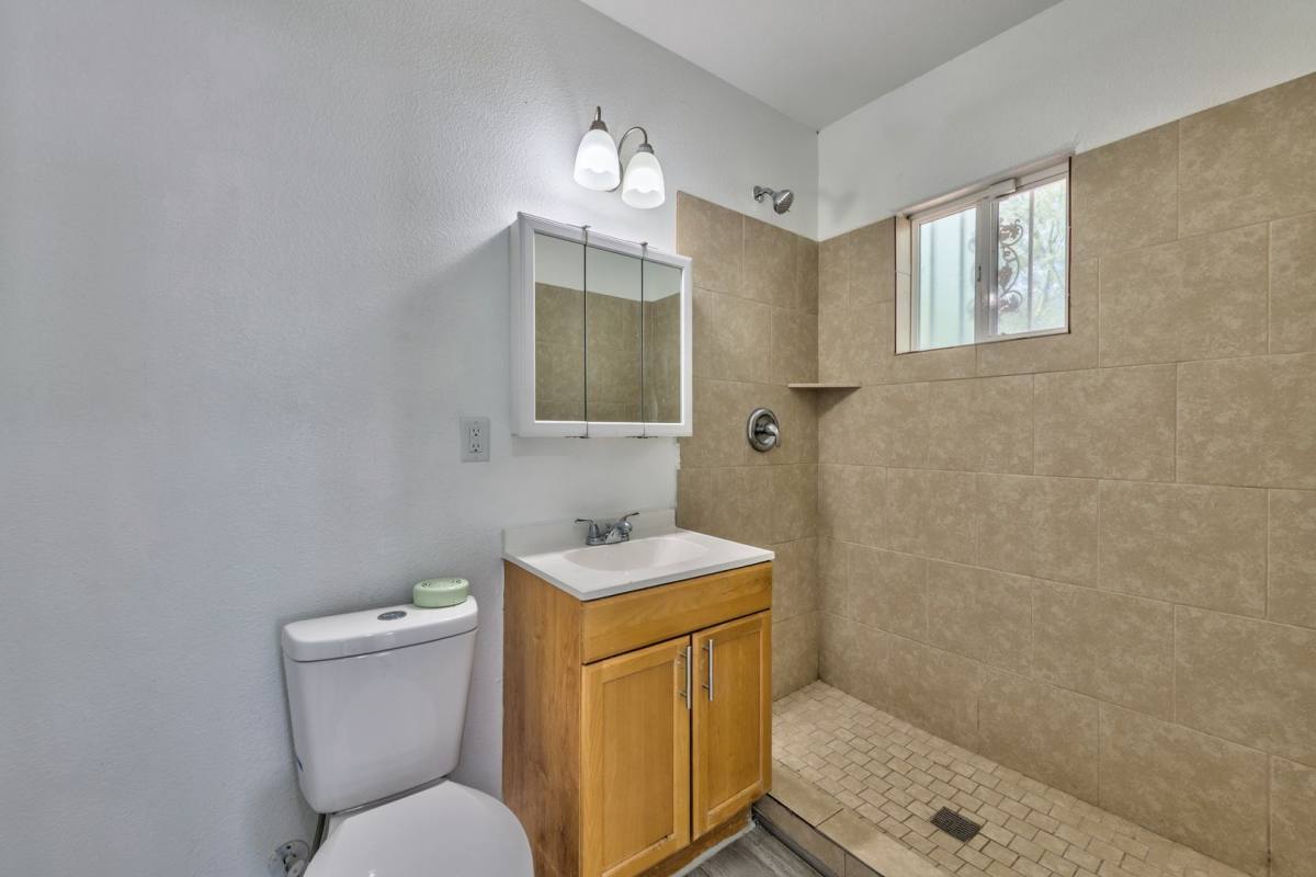 Apartment for rent at 339 N 10th St, Las Vegas, NV 89101