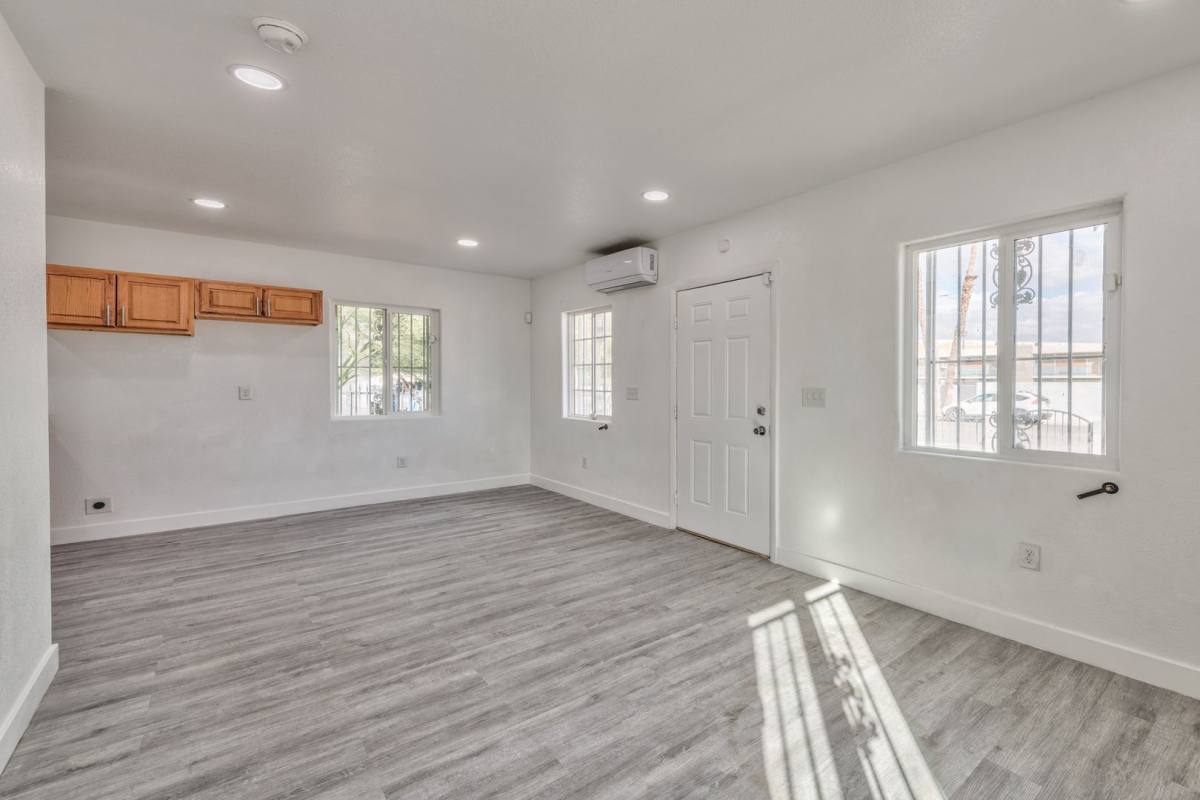 Apartment for rent at 339 N 10th St, Las Vegas, NV 89101