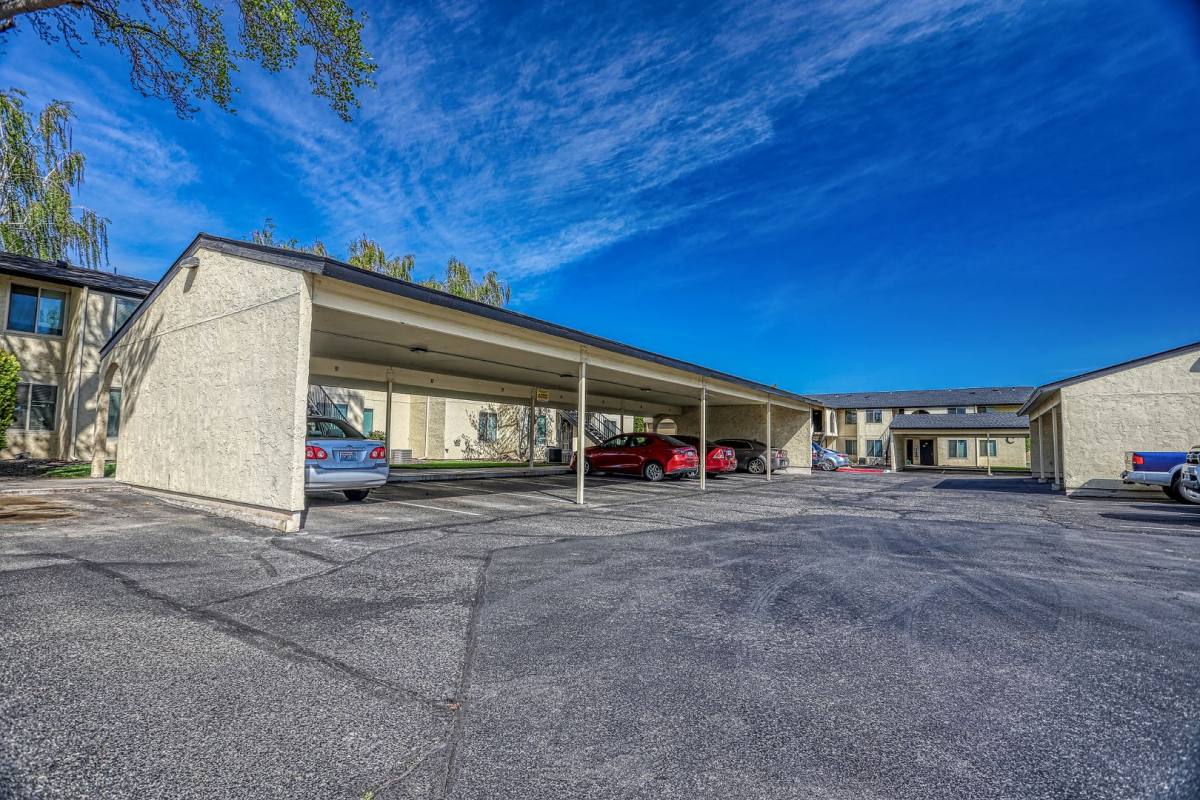 Apartment for rent at 507 N Arthur St, Kennewick, WA 99336