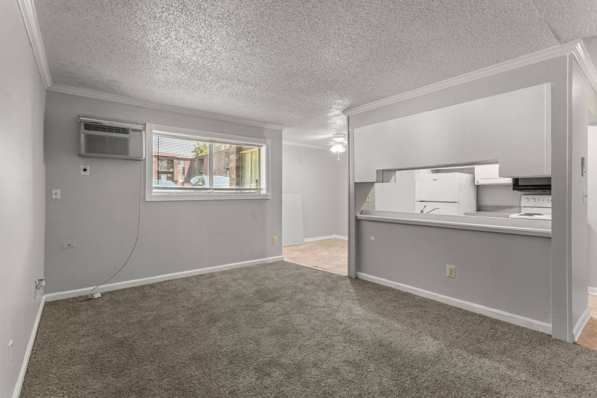 Apartment for rent at 21641 Hillside, Clinton Township, MI 48035
