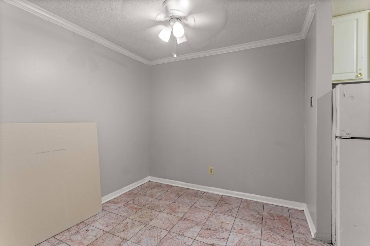 Apartment for rent at 21641 Hillside, Clinton Township, MI 48035
