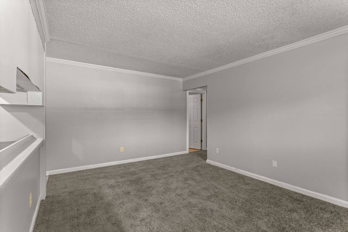 Apartment for rent at 21641 Hillside, Clinton Township, MI 48035
