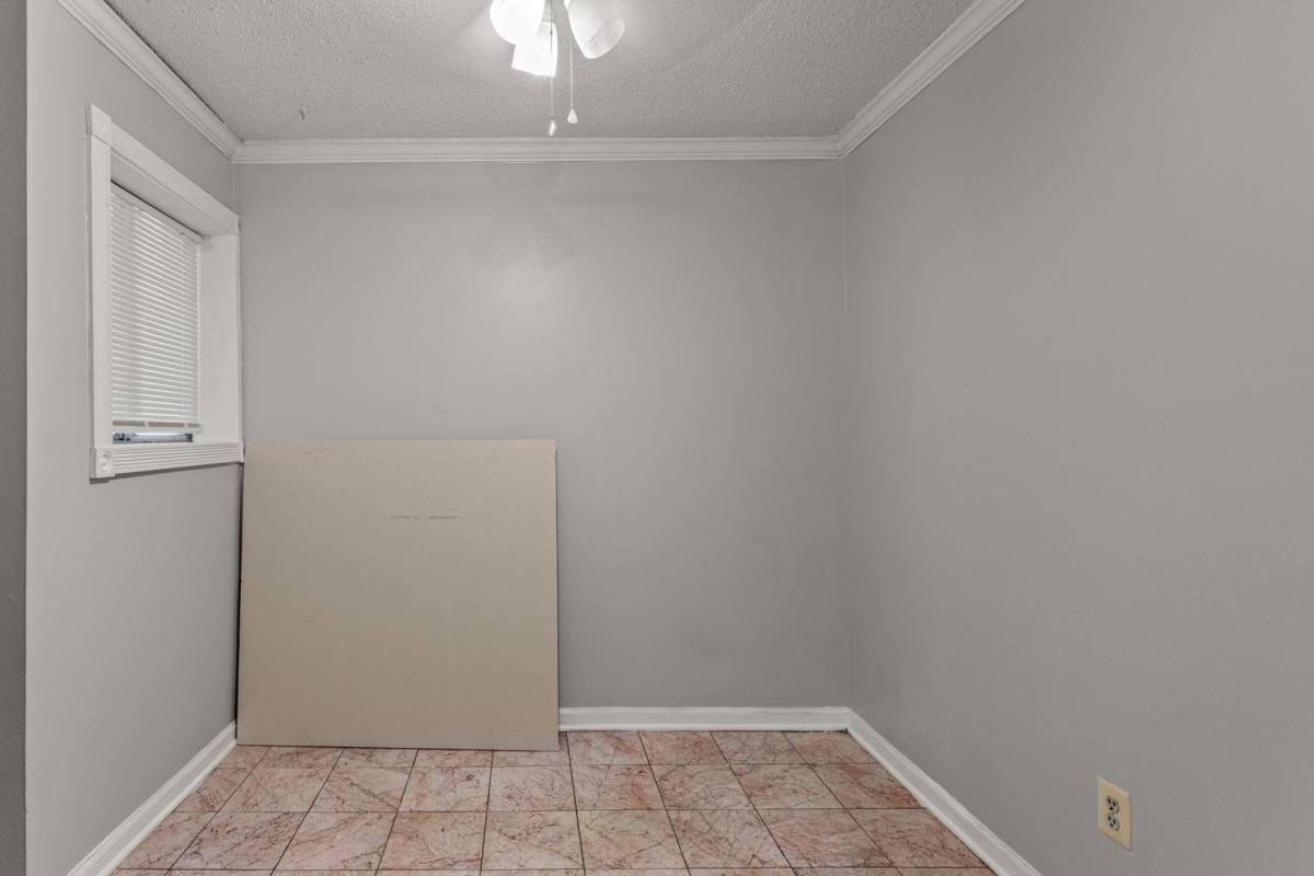 Apartment for rent at 21641 Hillside, Clinton Township, MI 48035