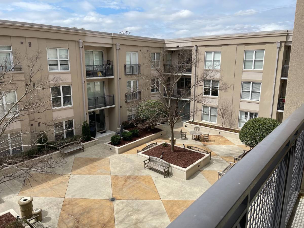 Condo for rent at 1315 E Blvd, Charlotte, NC 28203