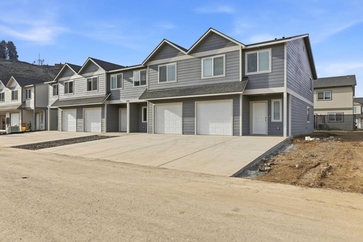 Townhouse for rent at Apple Valley Town Homes, 5200 Jazz St, Yakima, WA 98908