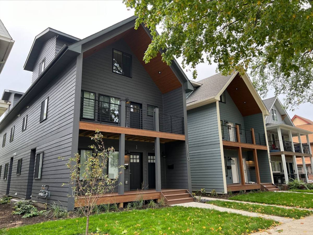 Townhouse for rent at 1328 - 1330 8th St SE, Minneapolis, MN 55414