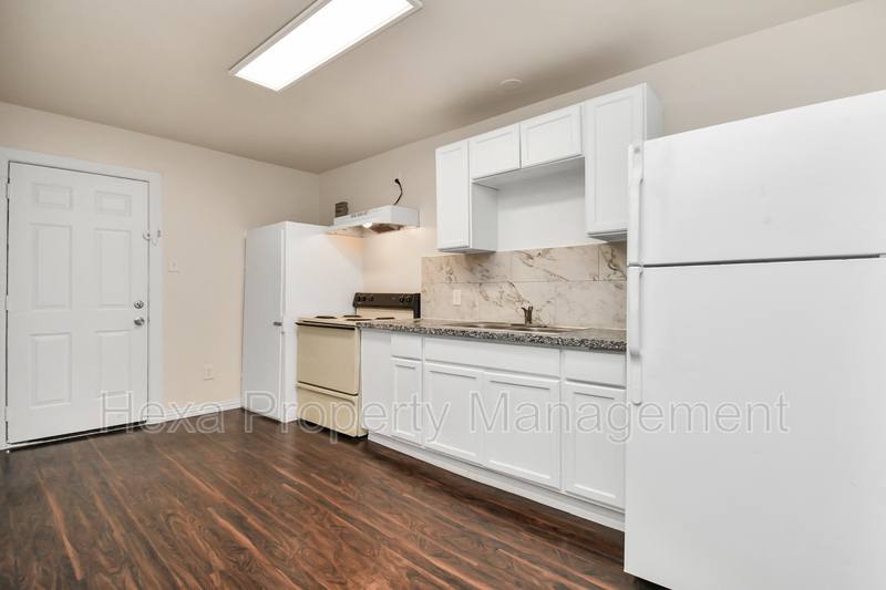 Apartment for rent at 4207 Phlox St #4, Houston, TX 77051