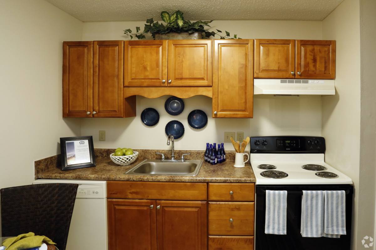 Apartment for rent at 608 Azalea Rd, Mobile, AL 36609