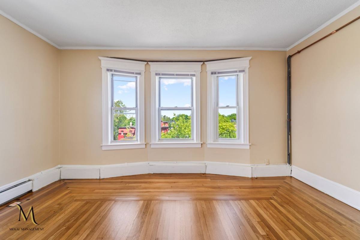 Apartment for rent at 683 State St, Springfield, MA 01109