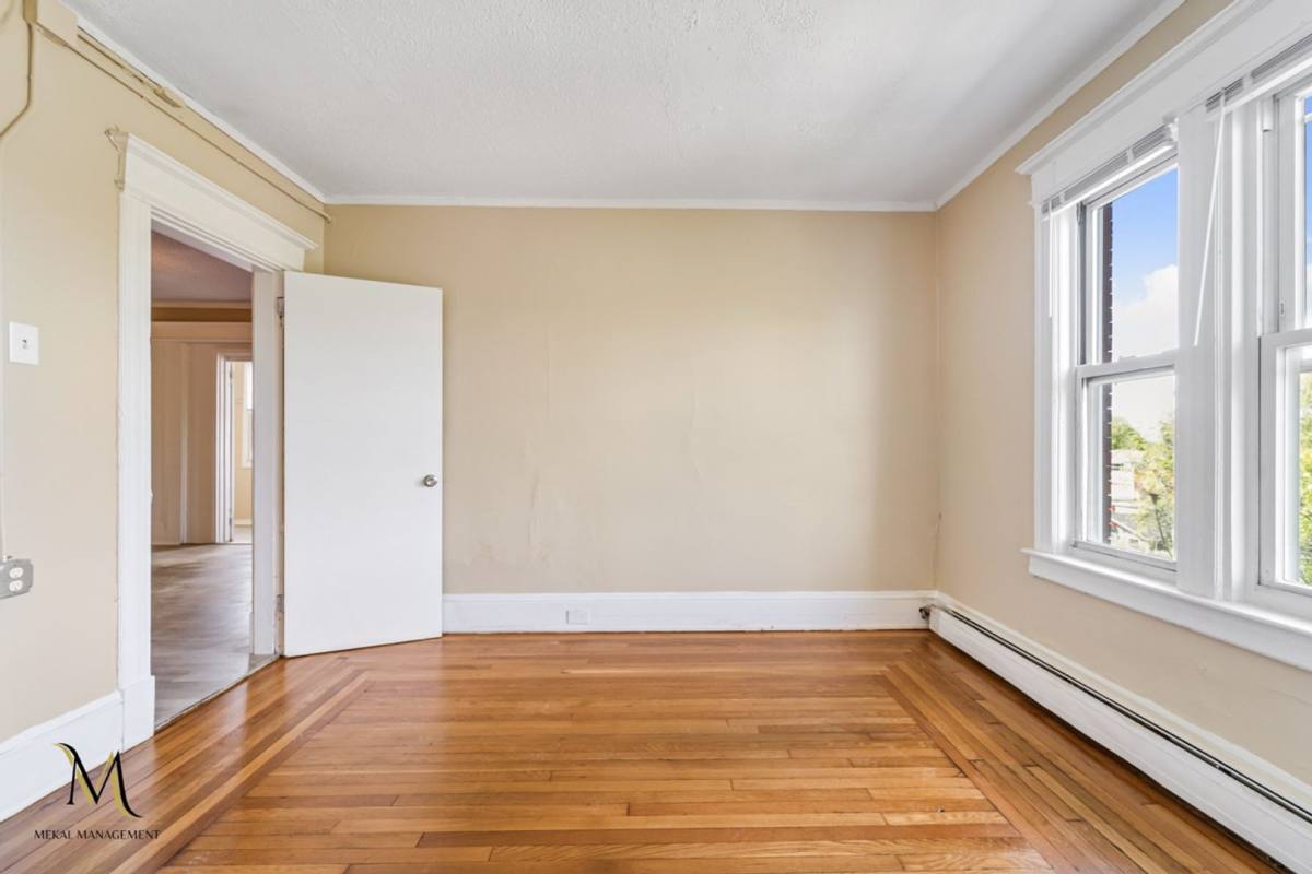 Apartment for rent at 683 State St, Springfield, MA 01109