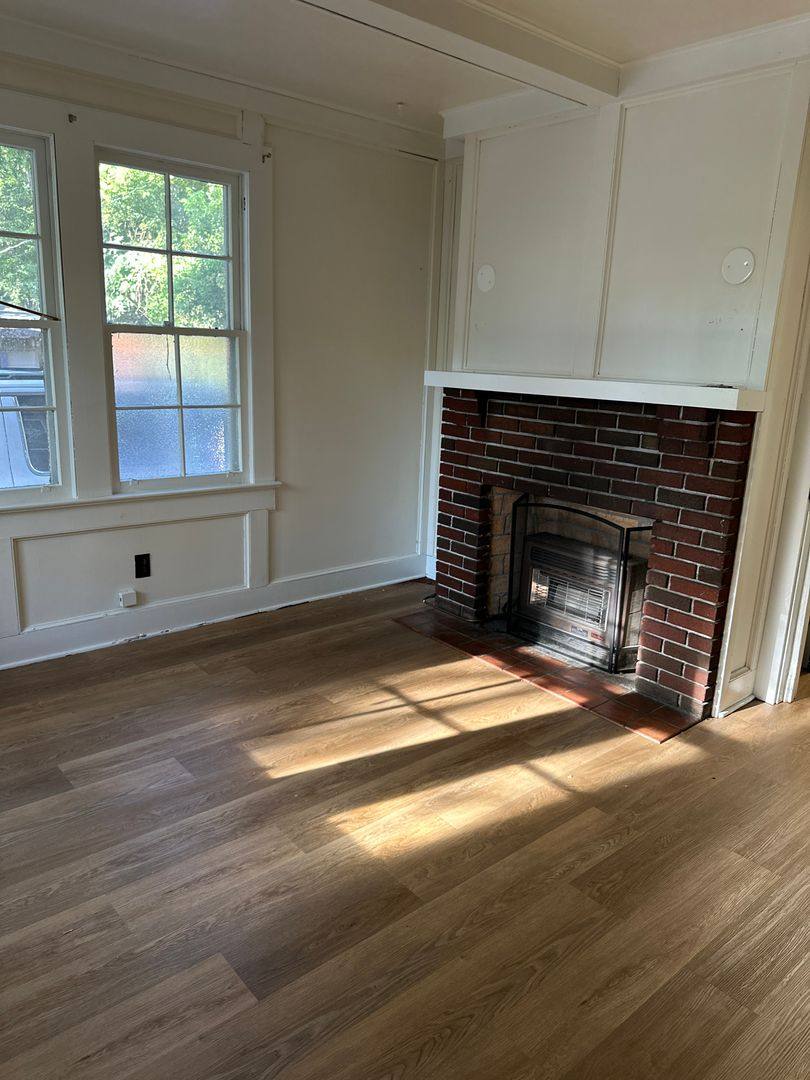 Apartment for rent at 200 NE 11th St, Gainesville, FL 32601