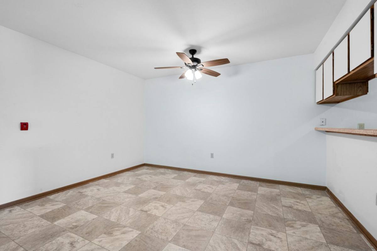 Apartment for rent at 251 Fox Lane, Walworth, WI 53184