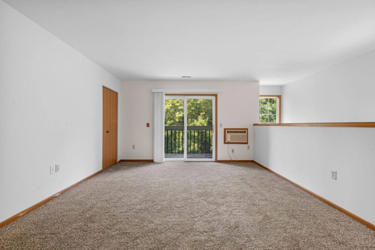 Apartment for rent at 251 Fox Lane, Walworth, WI 53184