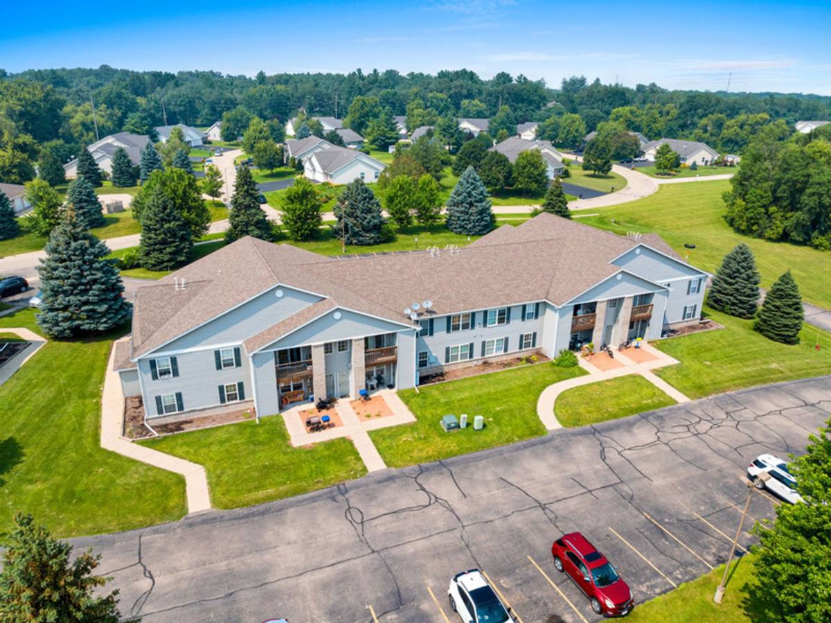 Apartment for rent at 251 Fox Lane, Walworth, WI 53184