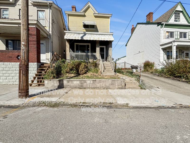 House for rent at 2811 Cobden St, Pittsburgh, PA 15203