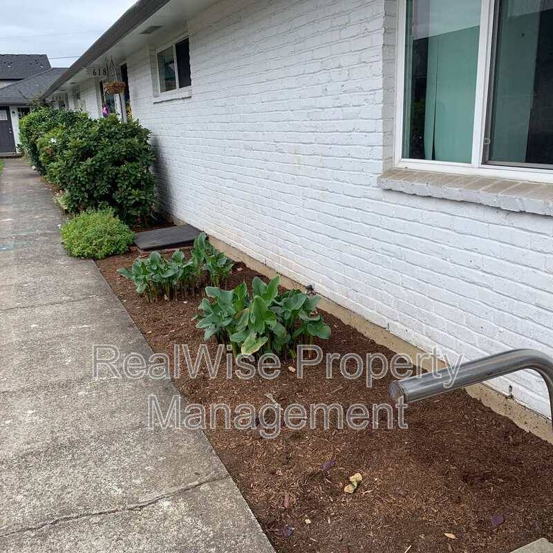 Apartment for rent at 616 NE Anderson St, Vancouver, WA 98665