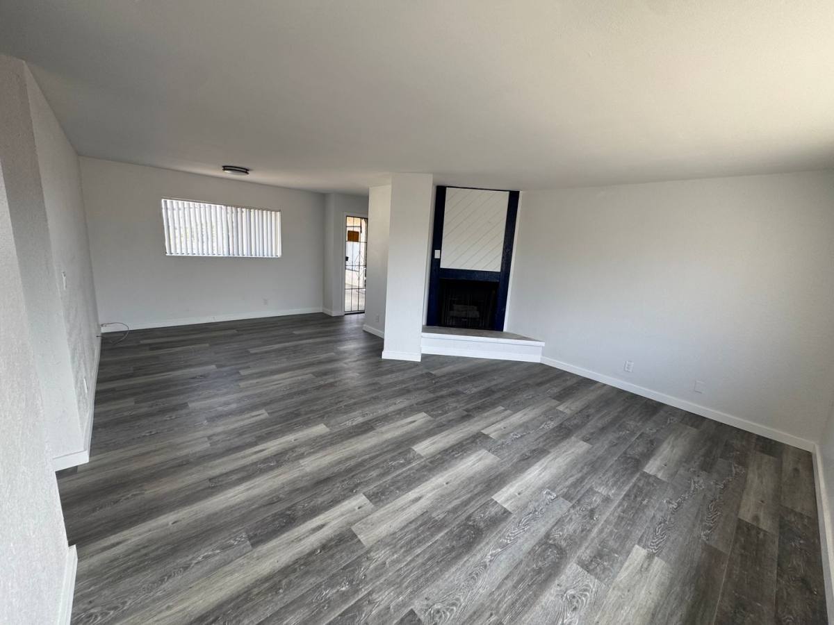 Apartment for rent at 13751 Cherry St, Westminster, CA 92683