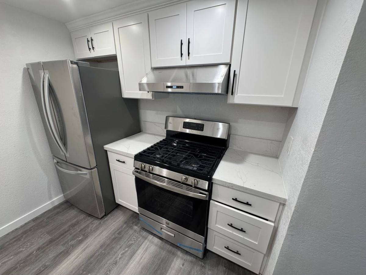 Apartment for rent at 13751 Cherry St, Westminster, CA 92683