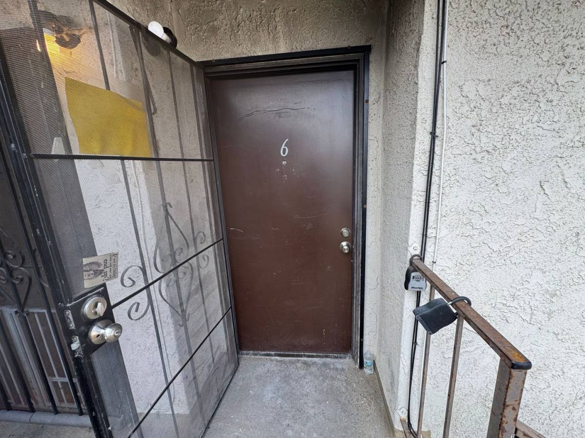 Apartment for rent at 13751 Cherry St, Westminster, CA 92683
