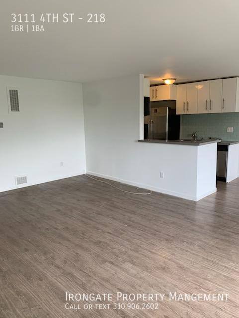 Apartment for rent at 3111 4th St #218, Santa Monica, CA 90403