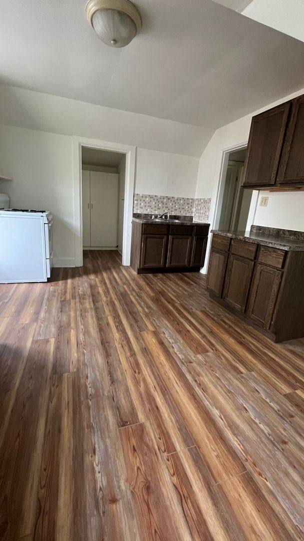 Apartment for rent at 1503 Mississippi St, La Crosse, WI 54601